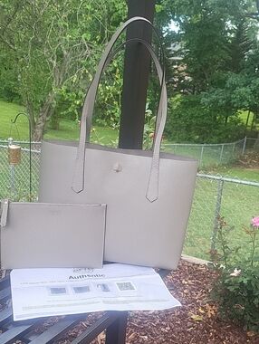 kate spade Light Gray Structured Leather Tote with Zip Pouch With COA